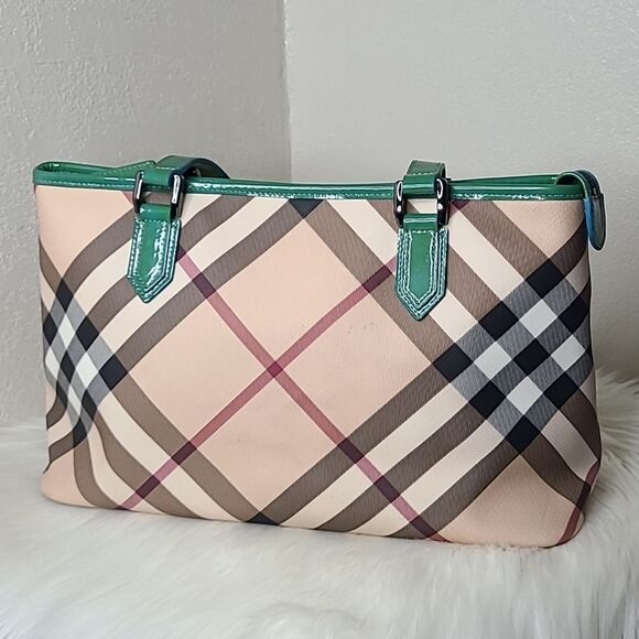 💯 Authentic Burberry Novacheck Tote Bag 🍀 - Picture 13 of 15